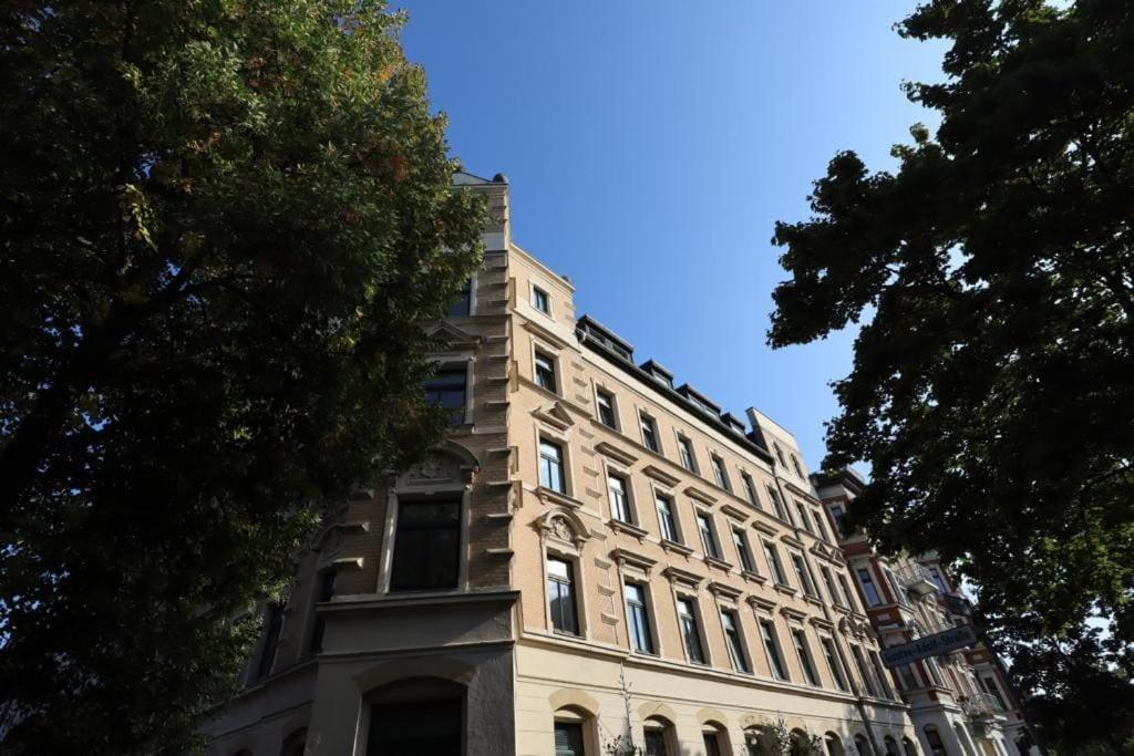 Charmante Altbauwohnung - Ueber Den Daechern Chemnitz Kassberg Экстерьер фото